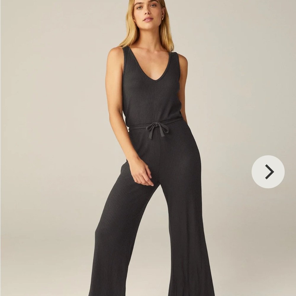 Beyond Yoga jet setter size xs jumpsuit NWT
